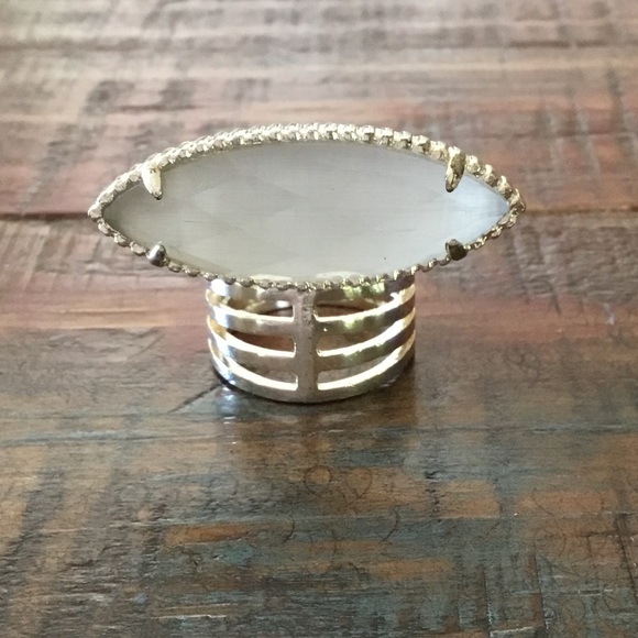 Kendra Scott Chelsea Cocktail Ring - Picture 2 of 7